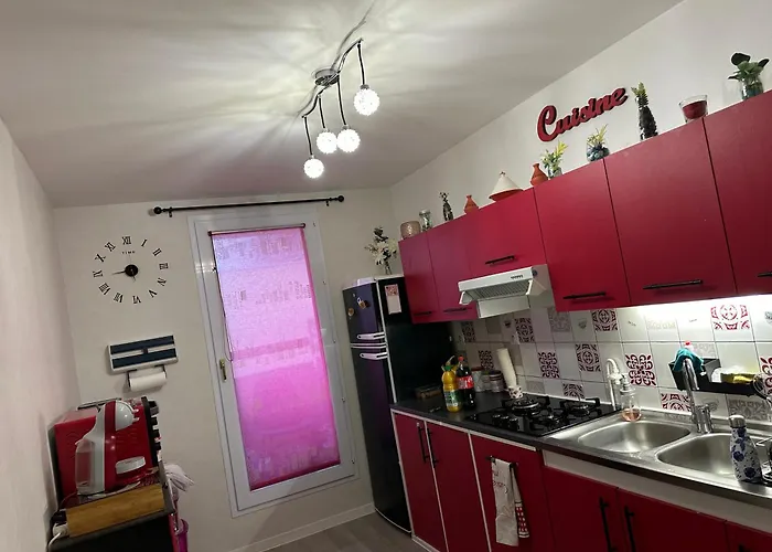 T2 A Et Petit Dejeuner Inclus Homestay szállás *