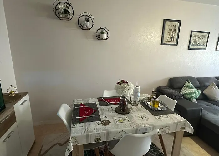 T2 A Et Petit Dejeuner Inclus